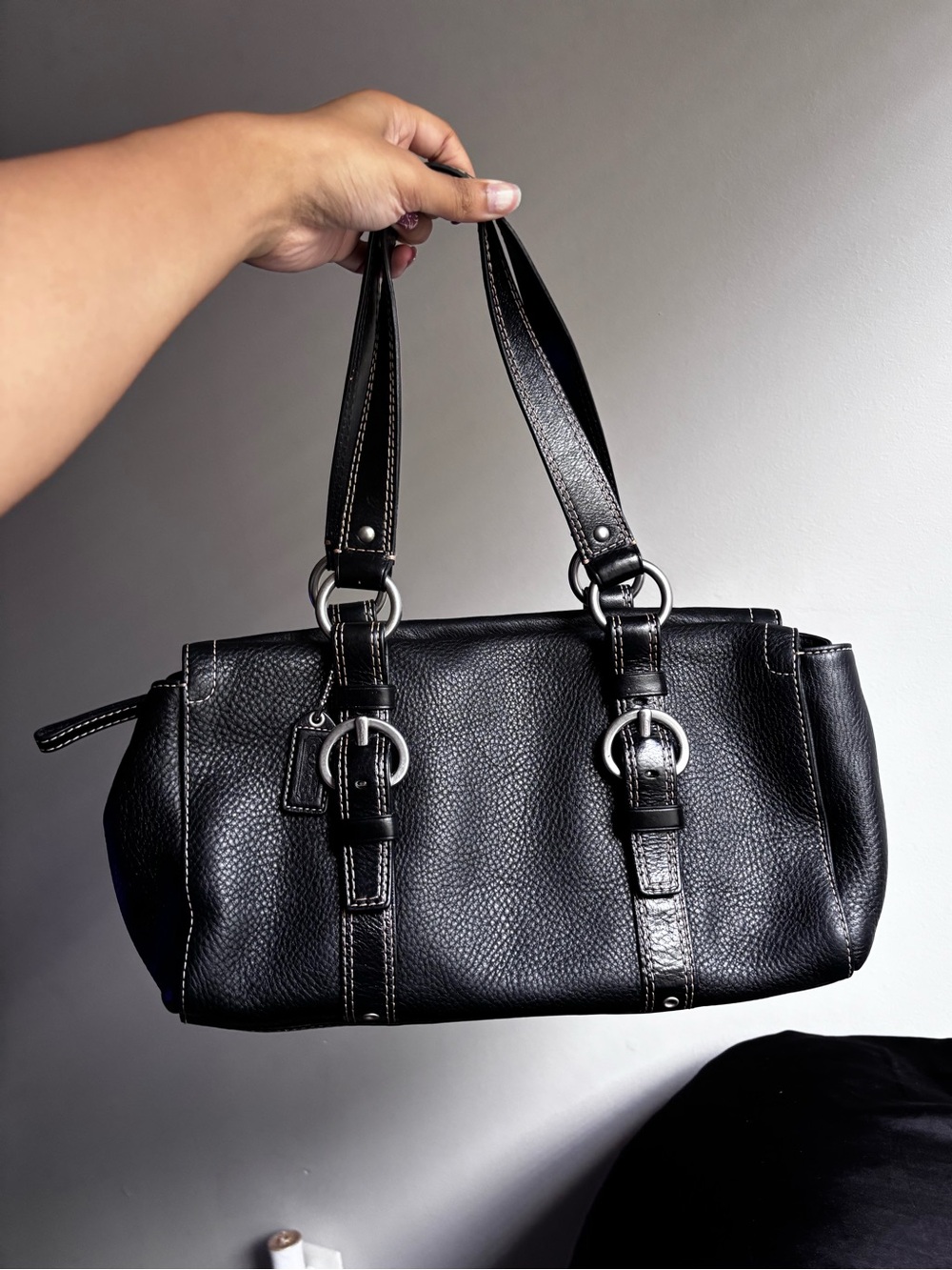 Classic Black Vintage Coach Chelsea Pebbled Leather Zip Satchel